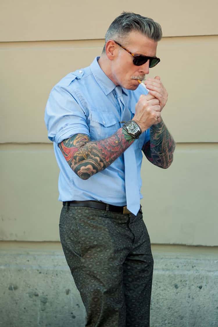 15 Cool Older People With Modern Tattoos (Photos)